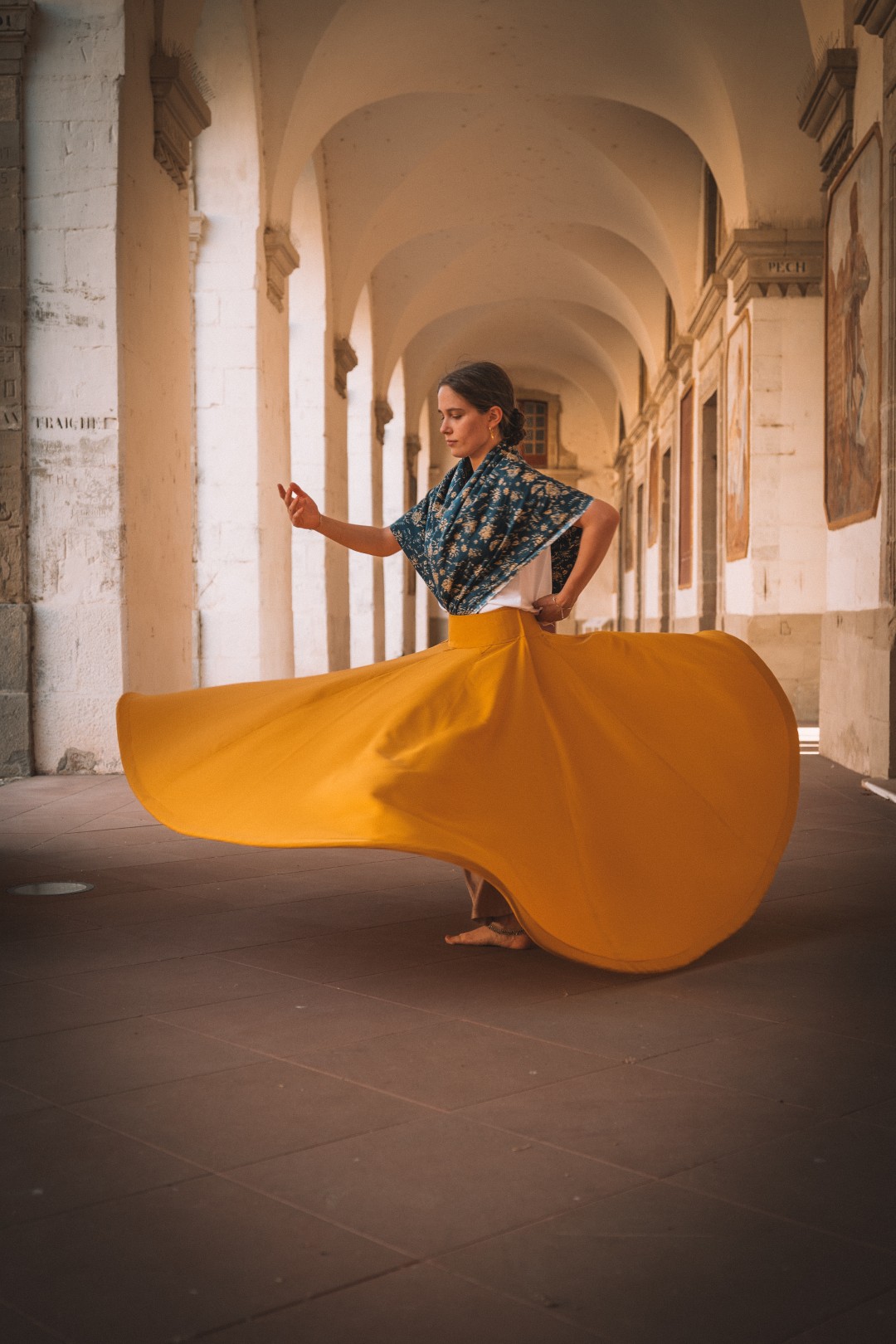 Robe derviche — en mouvement